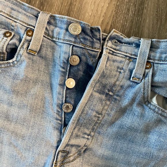COPY - Levi 501 Jeans - Picture 2 of 4